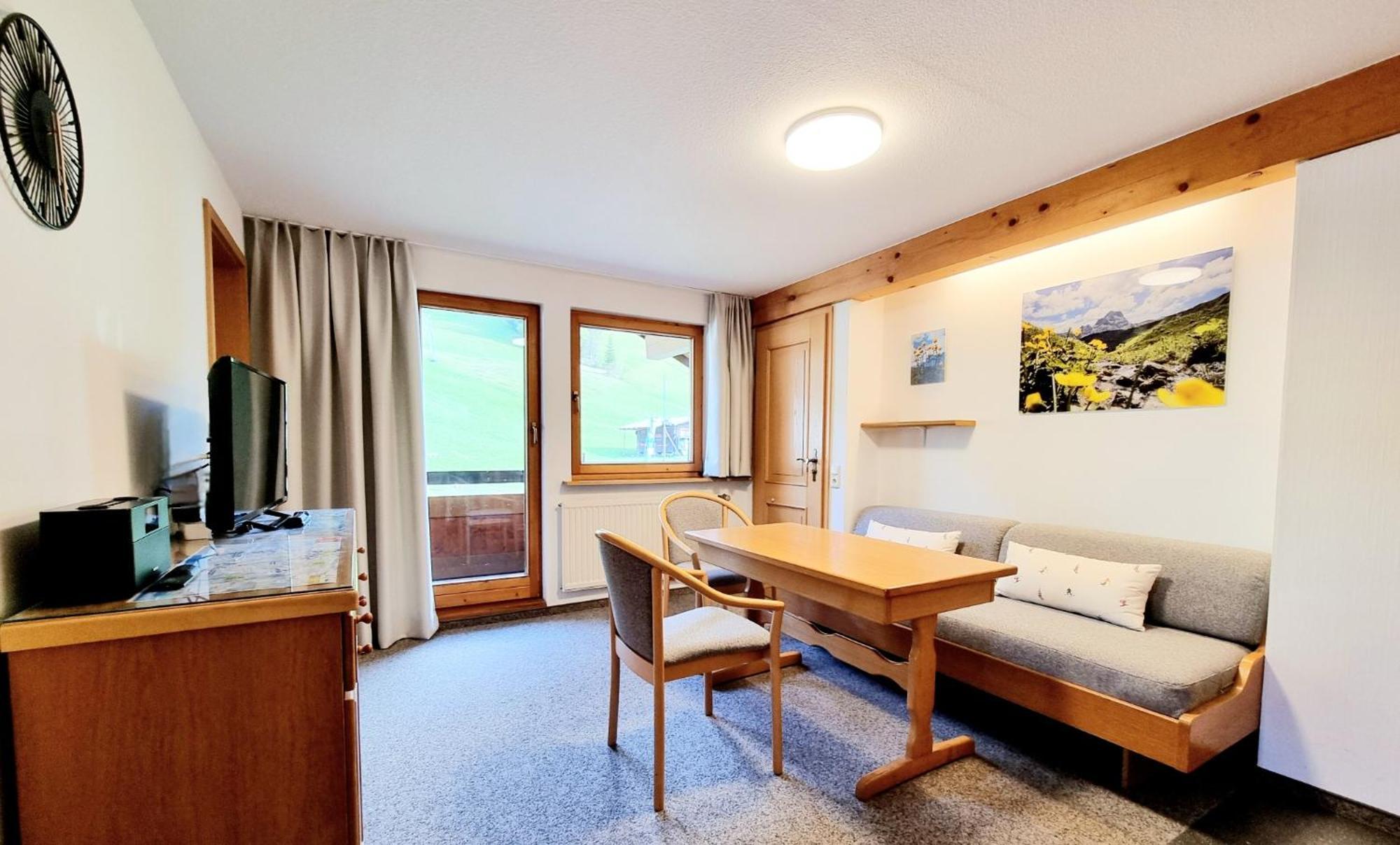 Das Bergfried - Urlaub Zentral Und Ruhig! Apartment Riezlern Bagian luar foto