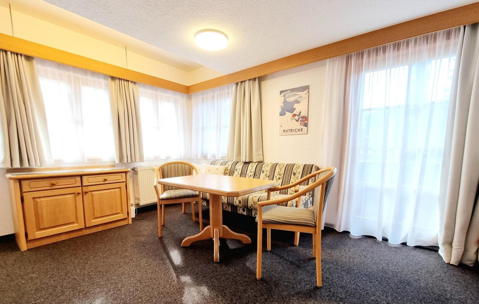 Das Bergfried - Urlaub Zentral Und Ruhig! Apartment Riezlern Bagian luar foto